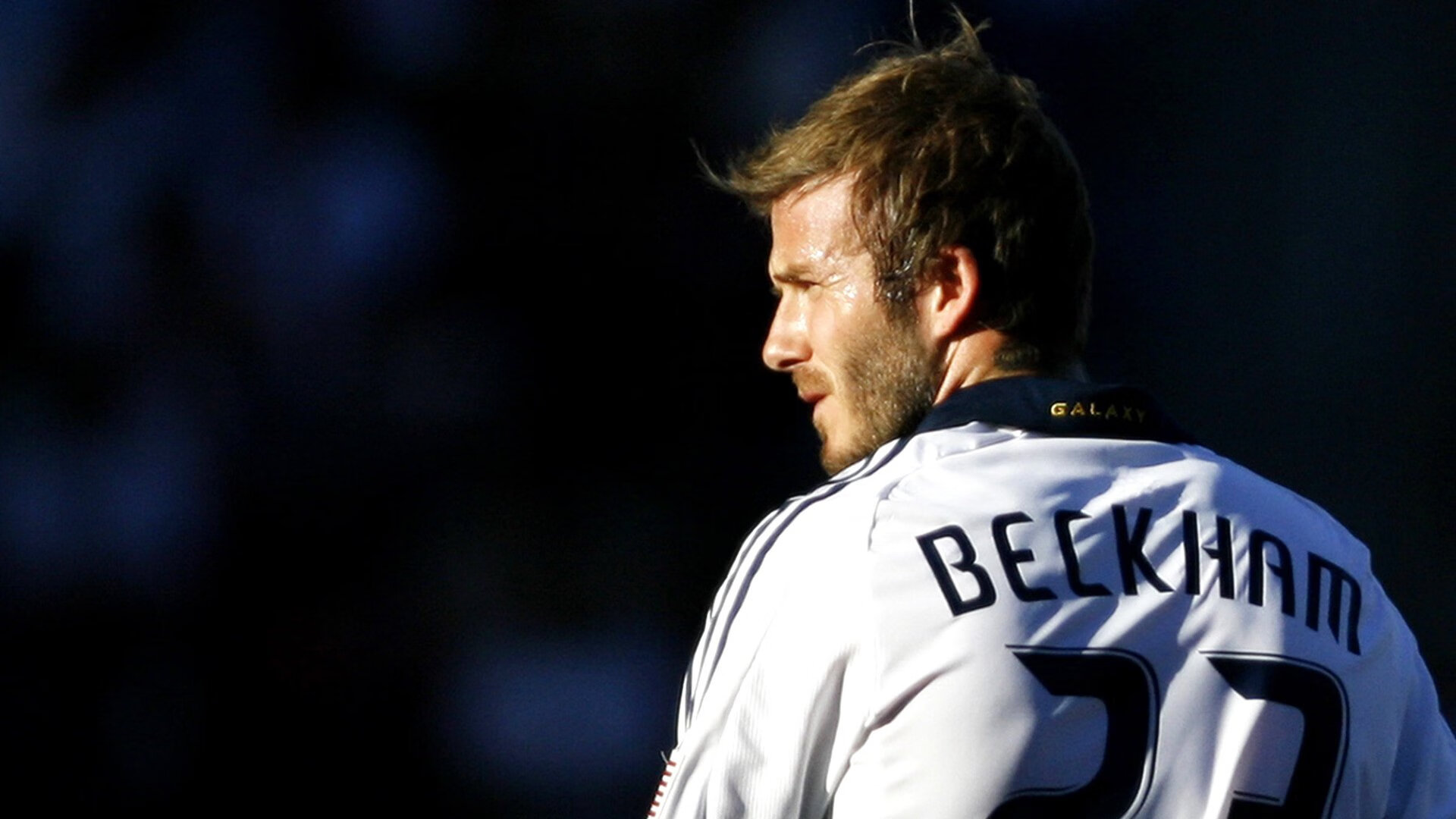 开云电子-星光夜跑炫彩开启，点亮城市运动新风尚，星光跑道图片