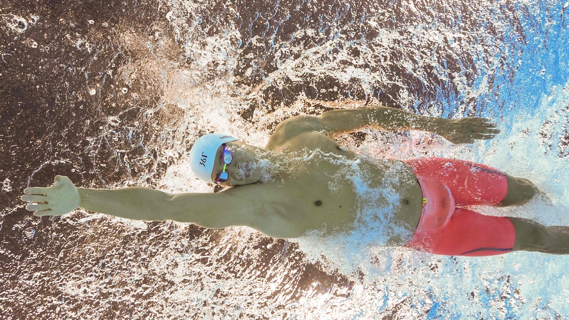 绝地求生 赛事组织日趋专业化，绝地求生职业比赛现场