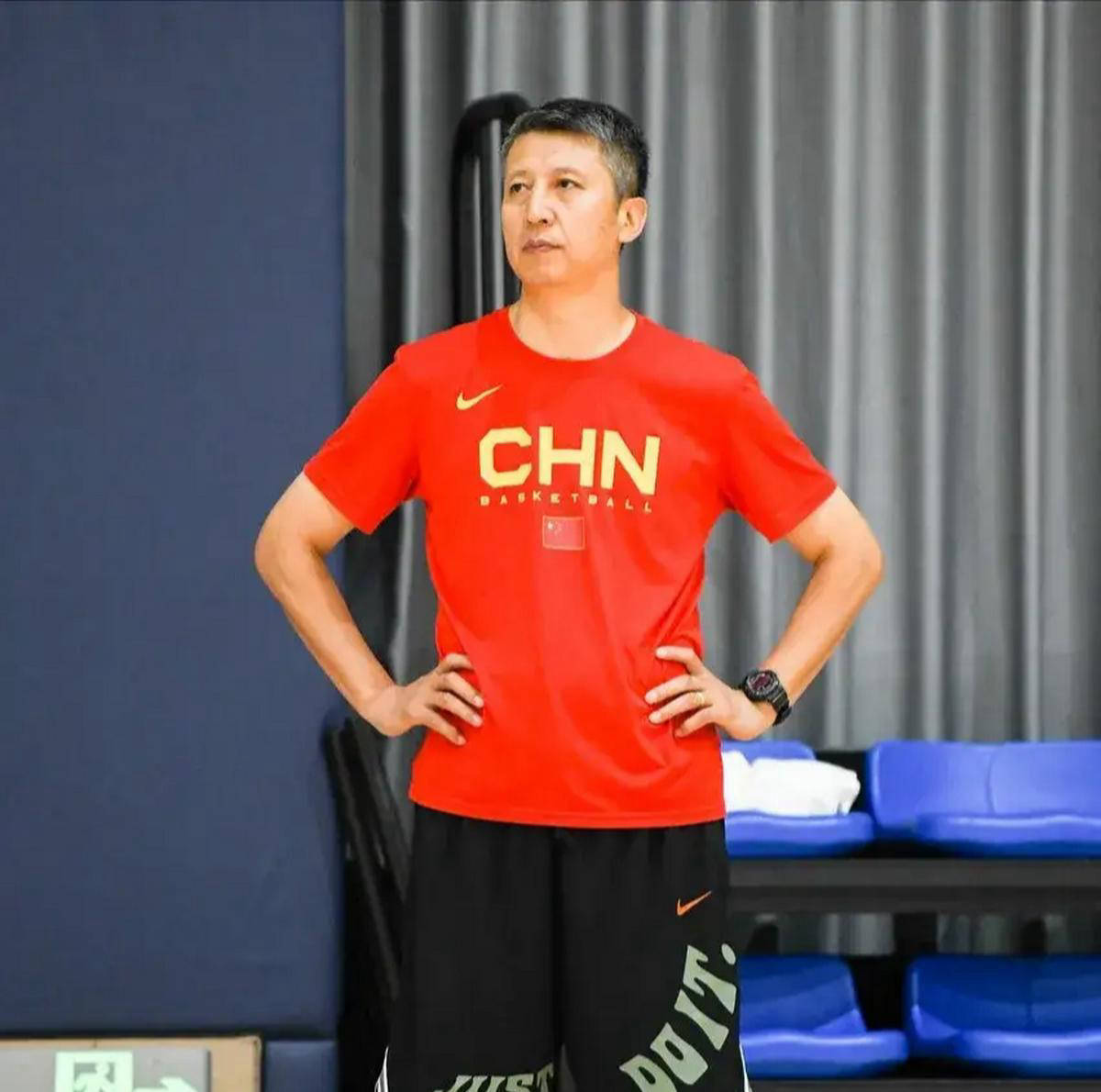 米兰体育：中国男篮的归化之路：如何平衡归化与本土球员发展？的简单介绍