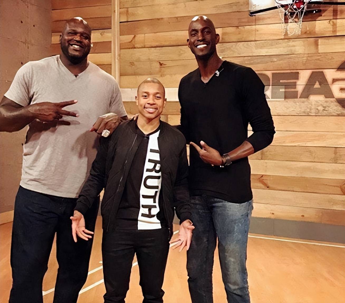关于米兰体育：NBA球星自传：讲述加内特的篮球生涯的信息