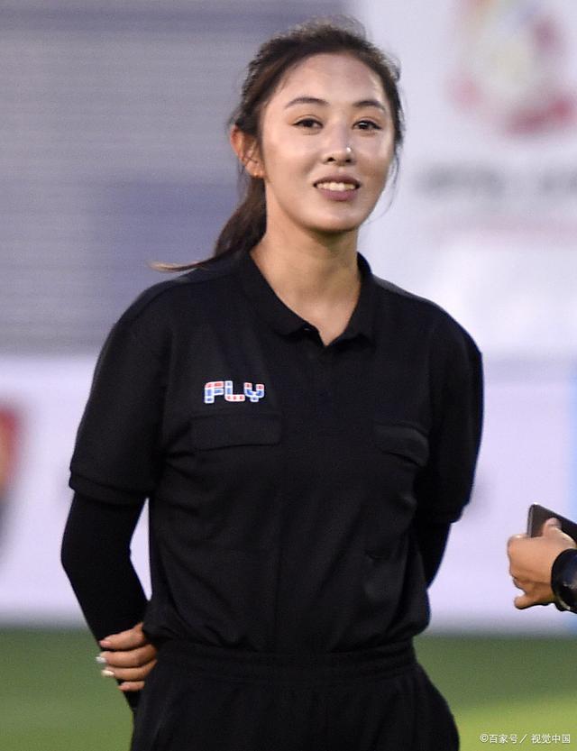 米兰体育:中国女足门将赵丽娜的社会影响力与公益活动参与