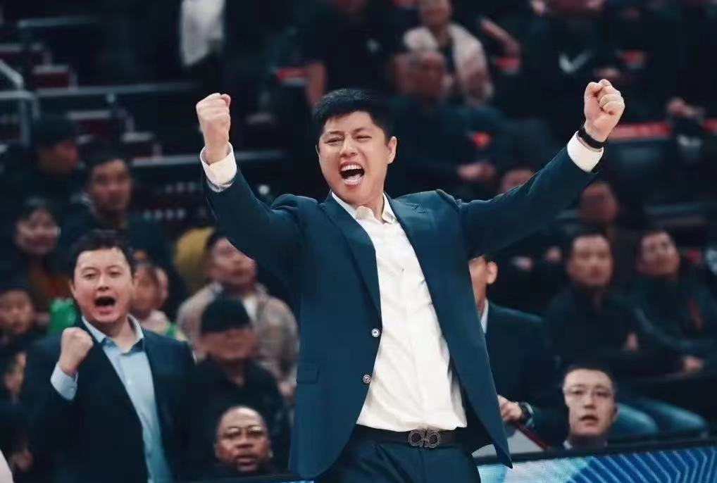 包含米兰体育：CBA季后赛黑马涌现，搅乱传统格局的词条