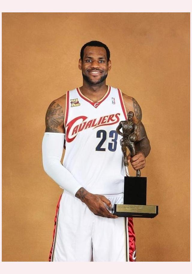 包含米兰体育:凯尔特人队防守策略:如何限制东契奇的投篮?的词条 包含米兰体育:凯尔特人队防守策略:如何限制东契奇的投篮?的词条