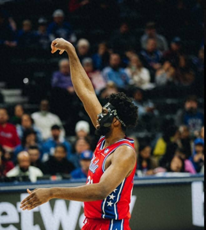 包含米兰体育：战术分析：76人队如何利用恩比德的内线优势，统治比赛？的词条