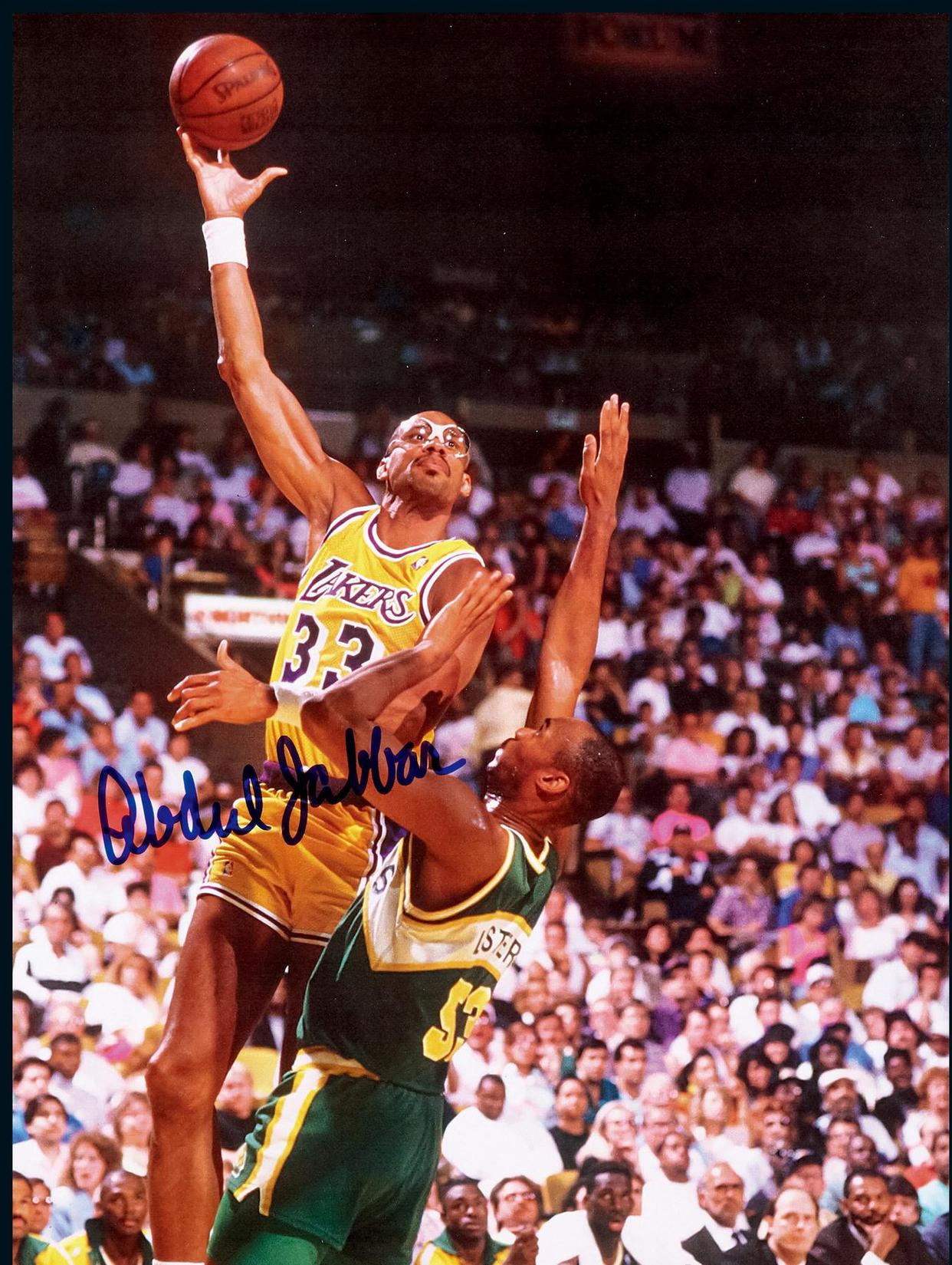 包含米兰体育：NBA球星自传：讲述皮蓬的篮球生涯的词条