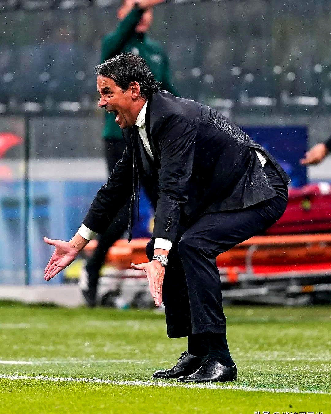 关于米兰体育：观众心中永恒的传奇：球场上的不屈精神的信息