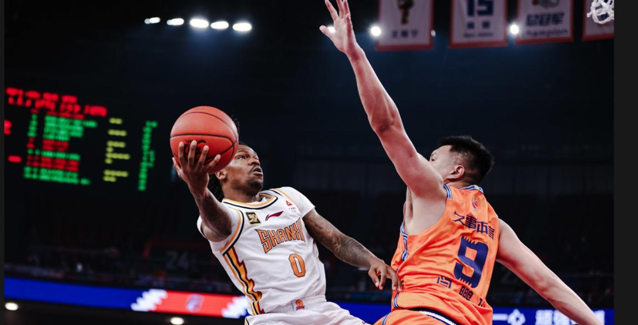米兰体育：CBA外援与本土球员配合默契，提升球队实力的简单介绍