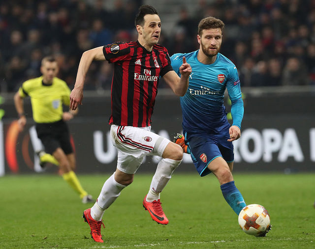 米兰体育:中超裁判“VAR”回放五分钟，球迷：这时间够我泡一桶泡面了！的简单介绍